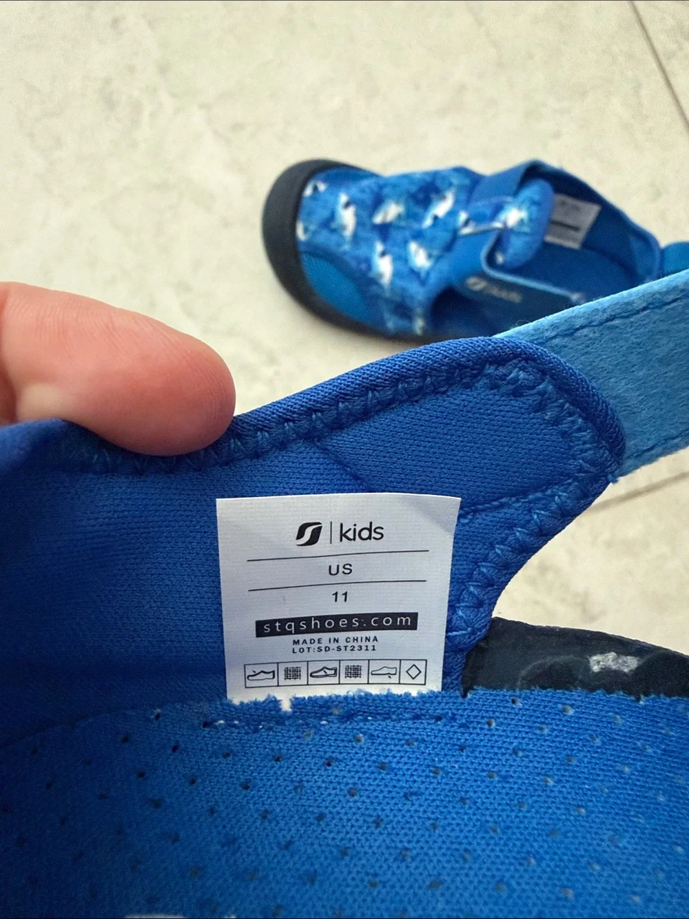 Toddler Blue Shark Print Water Shoes with Hook-and-Loop Strap